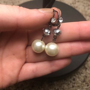 SOLD ❌ Costume pearl-type earrings